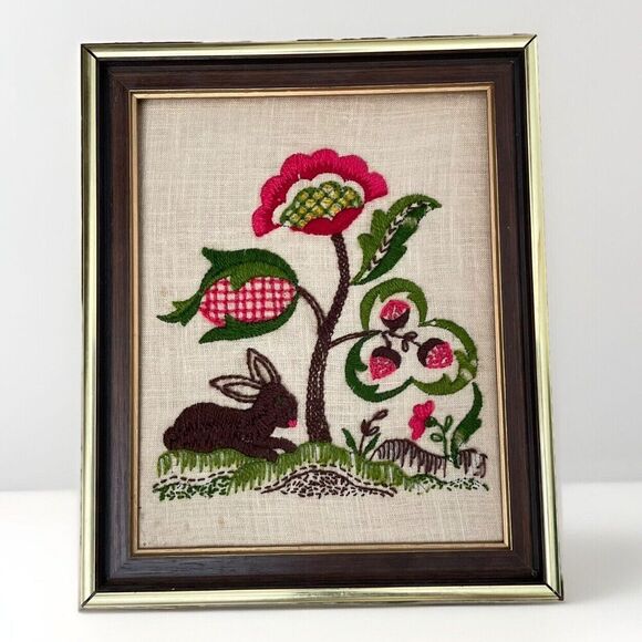 Vtg Paragon Crewel Needlecraft Completed Framed Bunny Flowers MCM Folk Art #0212 - Picture 1 of 6
